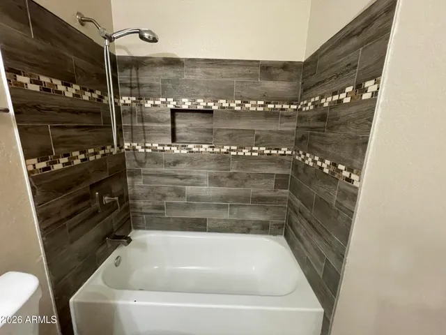 $1,950 | 9130 North 80th Lane, Peoria, AZ 85345