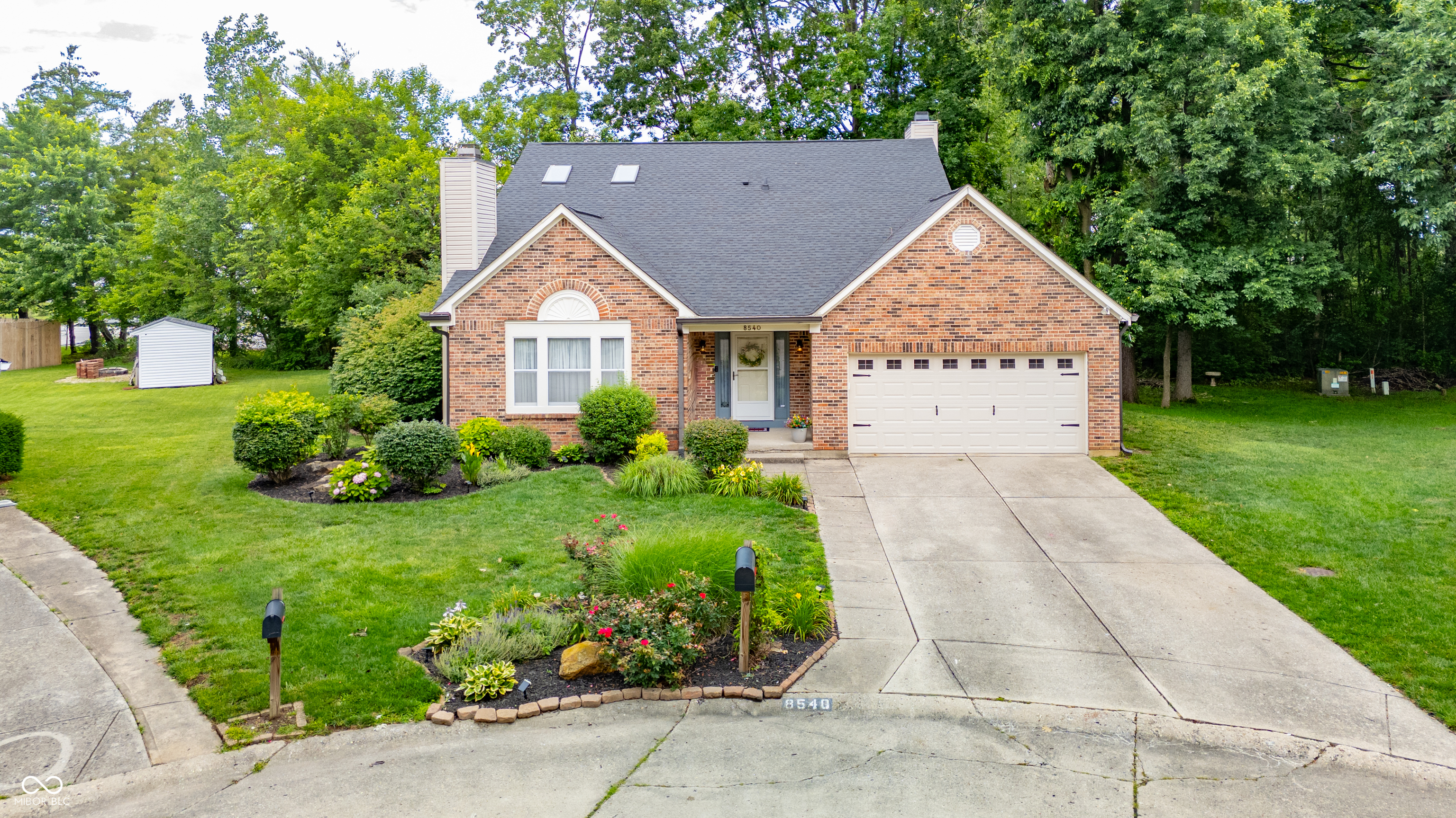 8540 Castle Ridge Lane Indianapolis, IN 46256 - Photo 2 of 47