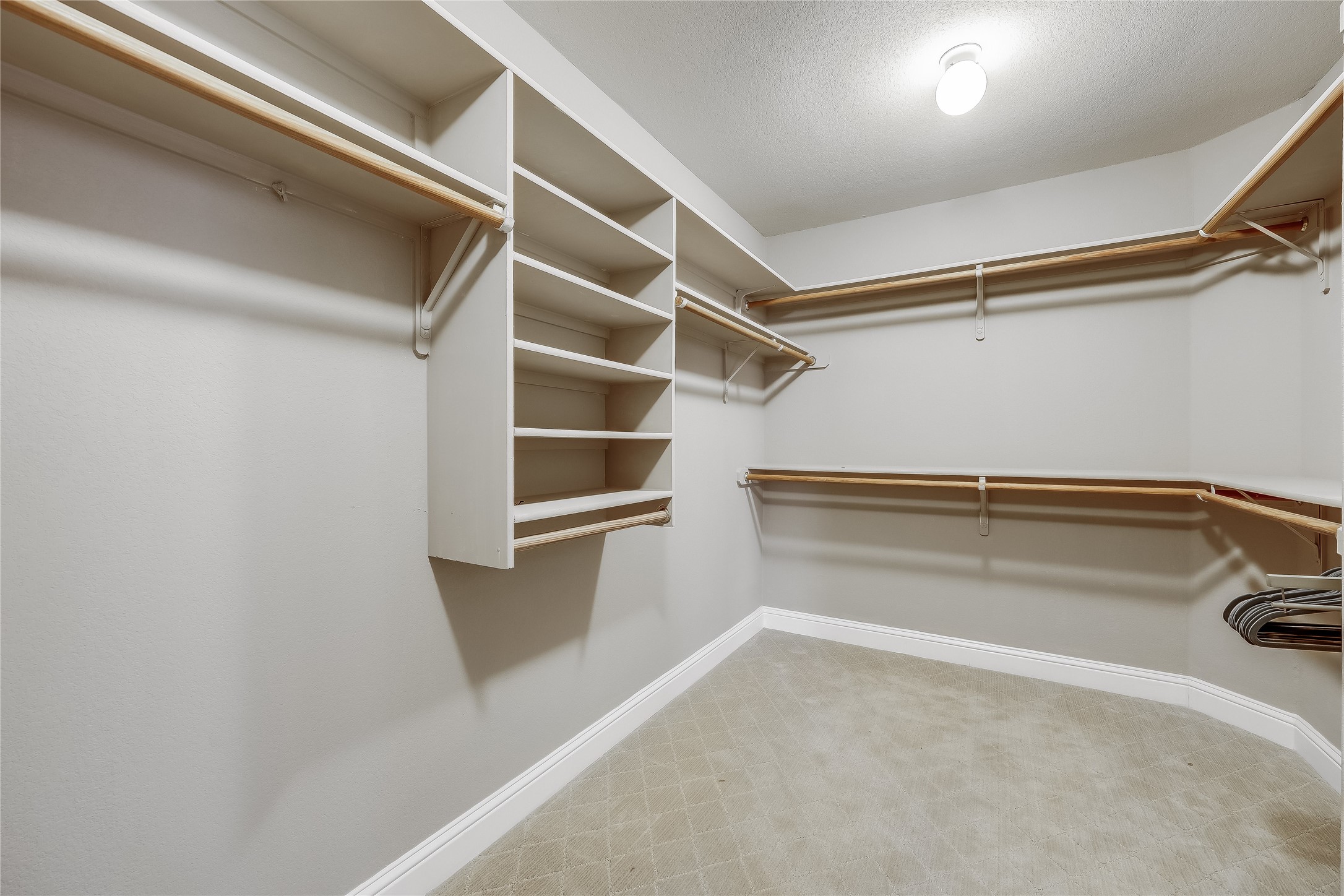 3905 Licorice Lane Austin, TX 78728 - Photo 23 of 35 FURNISHED RENTAL!