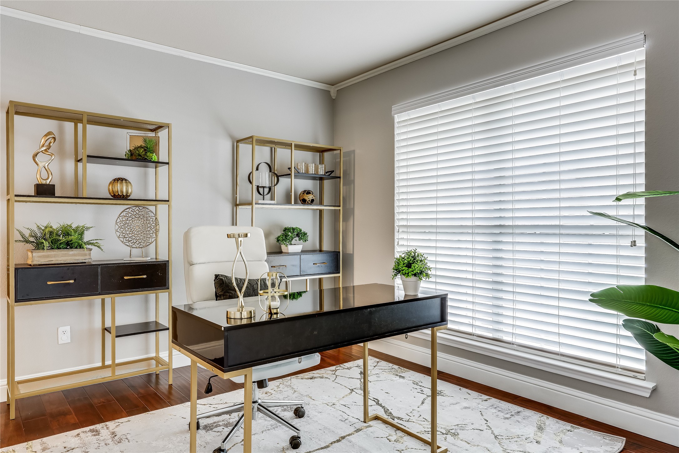 3905 Licorice Lane Austin, TX 78728 - Photo 8 of 35 Zoom calls will be breeze in this glam office!