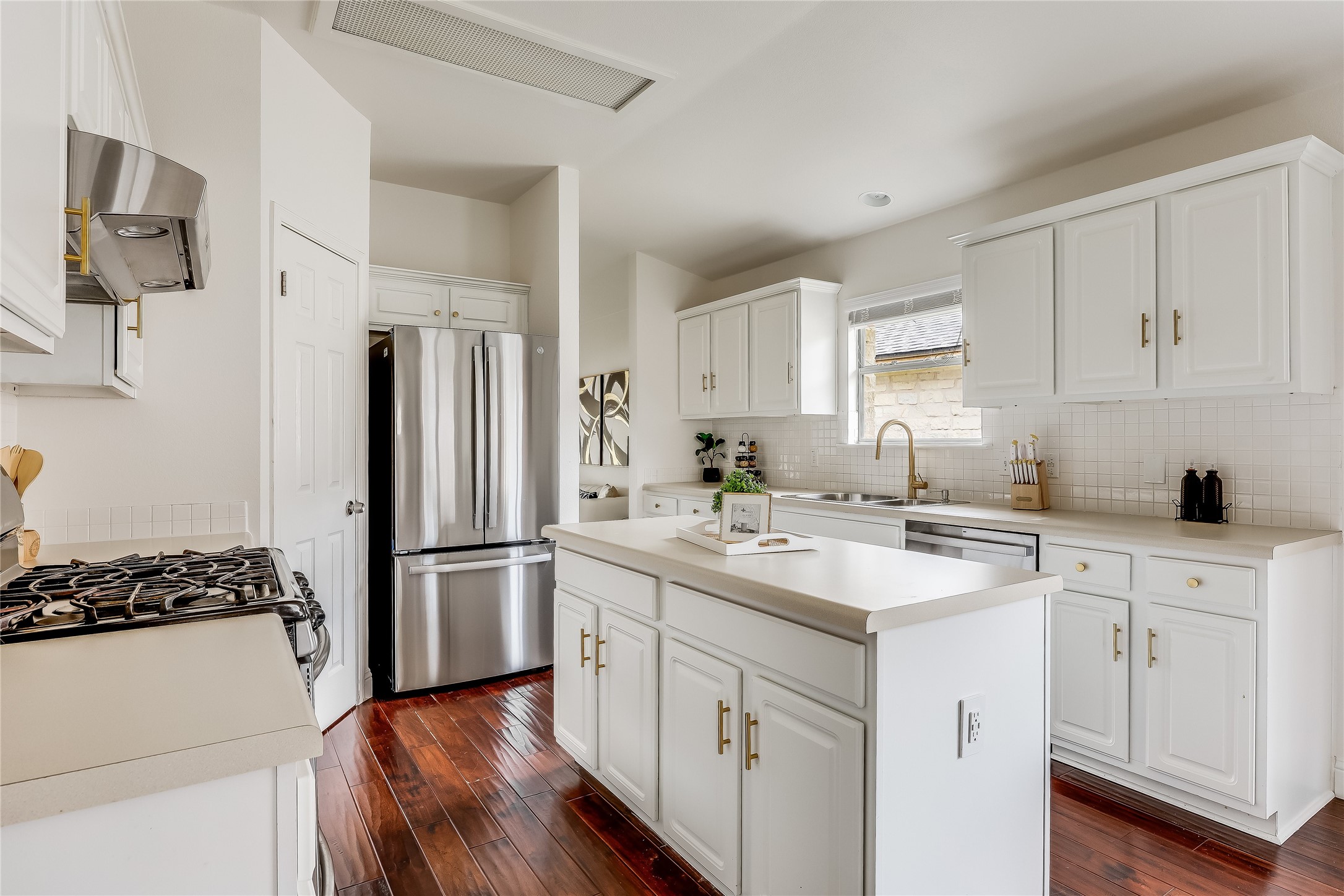 3905 Licorice Lane Austin, TX 78728 - Photo 9 of 35