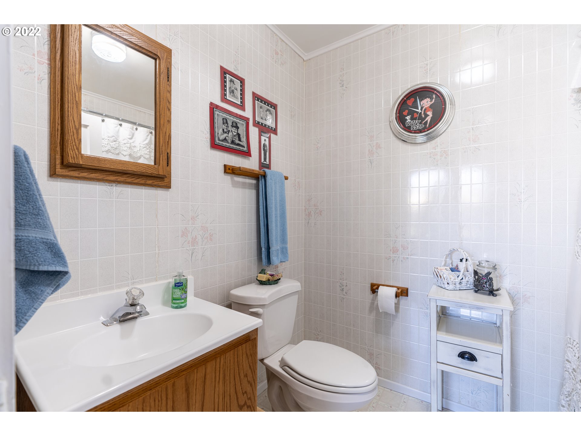 1026 Hawthorne Avenue Reedsport, OR 97467 - Photo 13 of 31 Bathroom