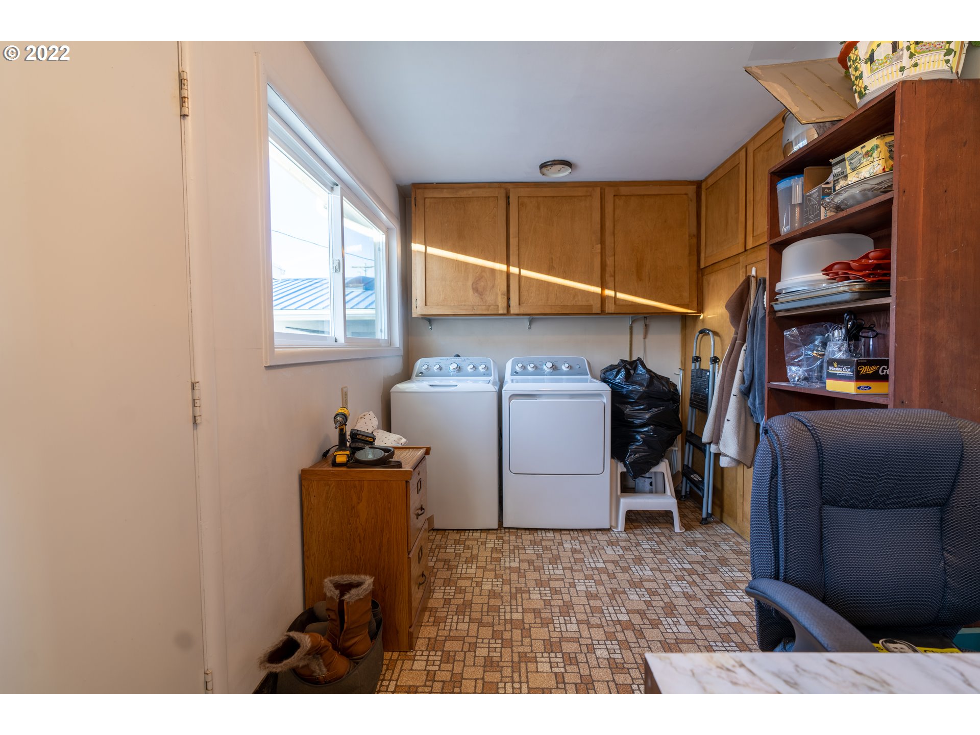 1026 Hawthorne Avenue Reedsport, OR 97467 - Photo 16 of 31 Laundry