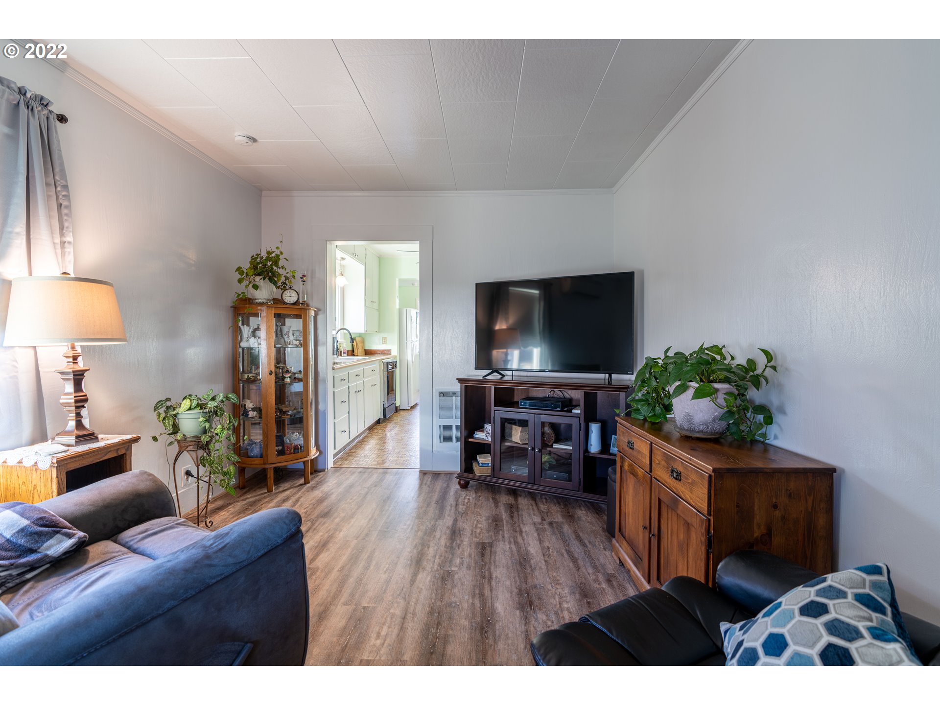 1026 Hawthorne Avenue Reedsport, OR 97467 - Photo 2 of 31 Entrance/Foyer