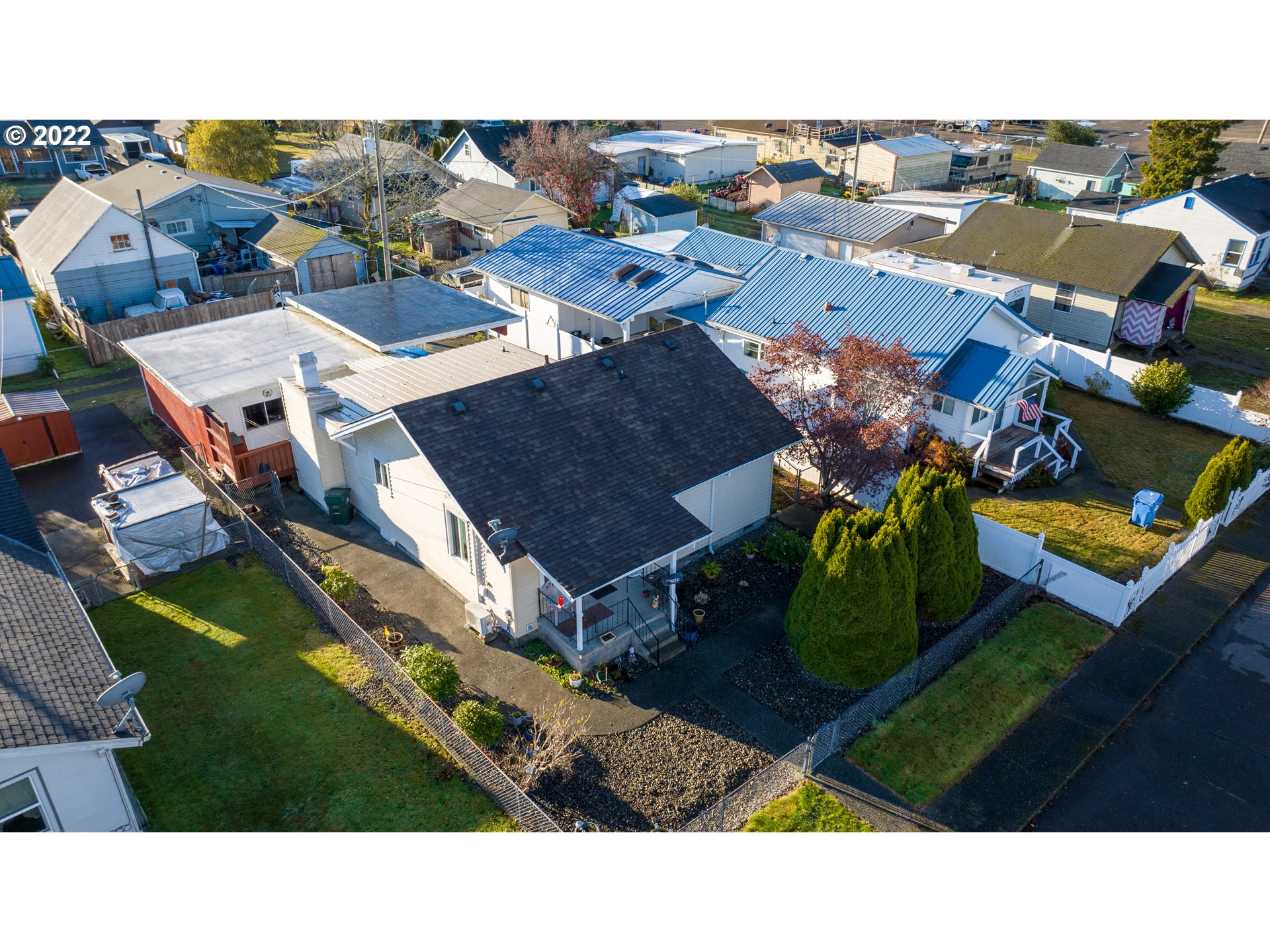 1026 Hawthorne Avenue Reedsport, OR 97467 - Photo 27 of 31 Drone View/UAV