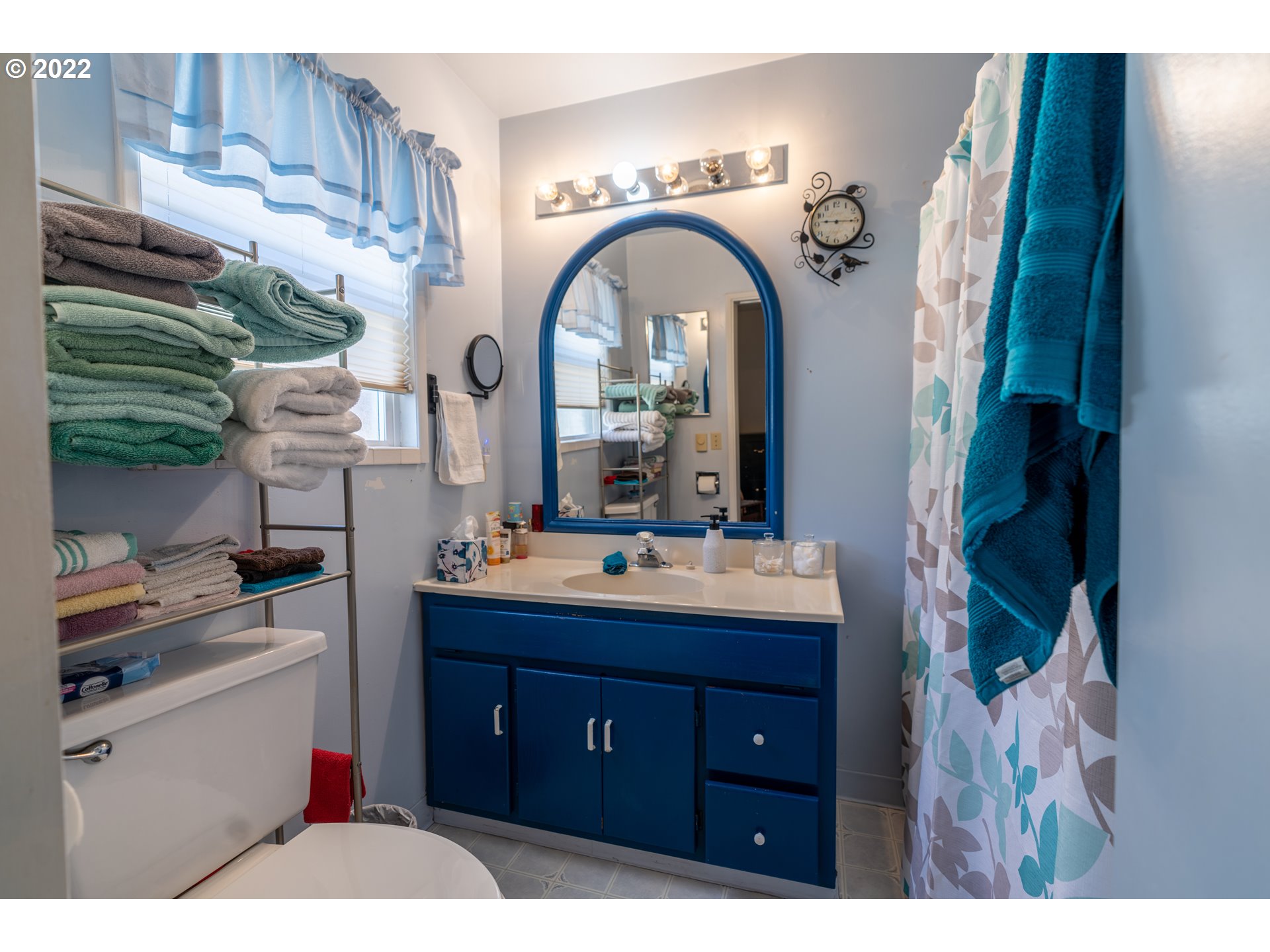 1026 Hawthorne Avenue Reedsport, OR 97467 - Photo 10 of 31 Bathroom