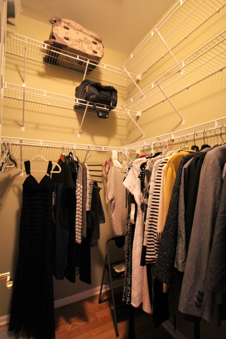 727 Prestwick Lane Wheeling, IL 60090 - Photo 11 of 20