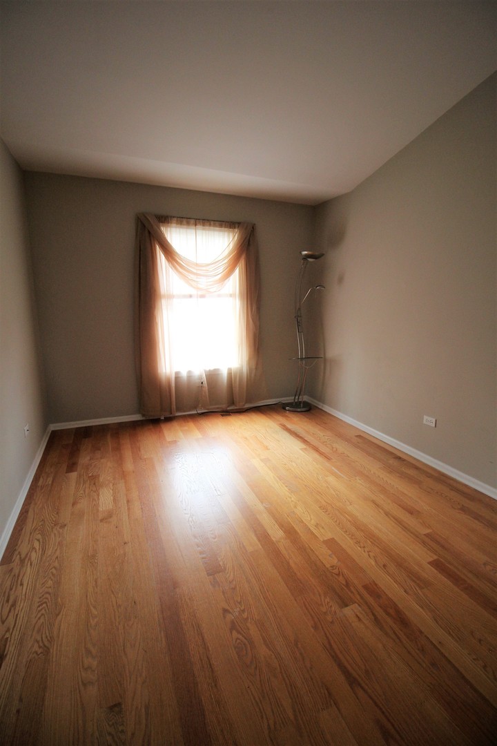 727 Prestwick Lane Wheeling, IL 60090 - Photo 14 of 20