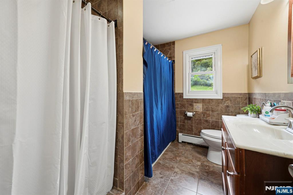 22 Federal Hill Road Pompton Lakes, NJ 07442 - Photo 21 of 40