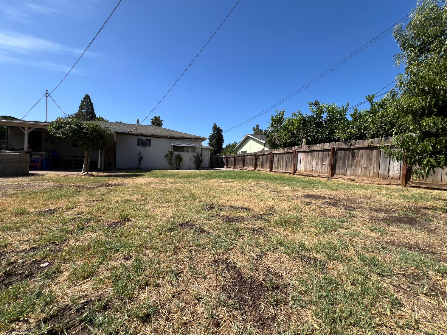 2101 Parr Avenue Modesto, CA 95358 - Photo 17 of 20 a swimming pool with a outdoor space