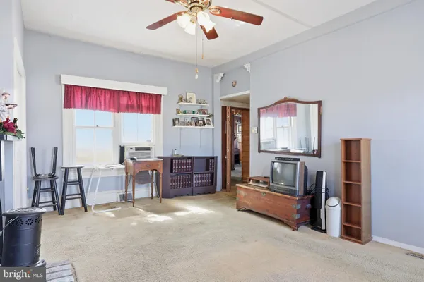 $235,000 | 12 East Main Street, Felton, DE 19943