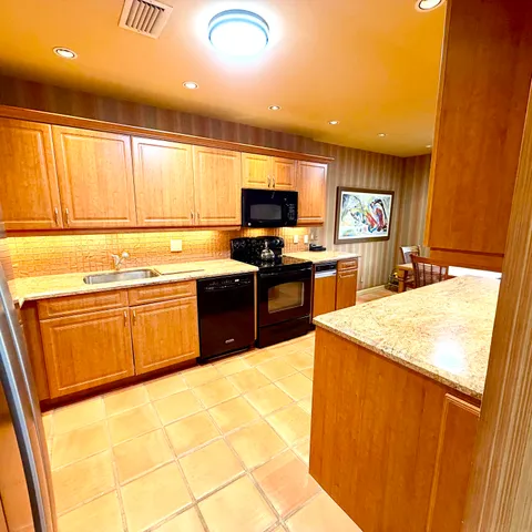 $124,900 | 22 Eastgate Drive, Unit D, Boynton Beach, FL 33436