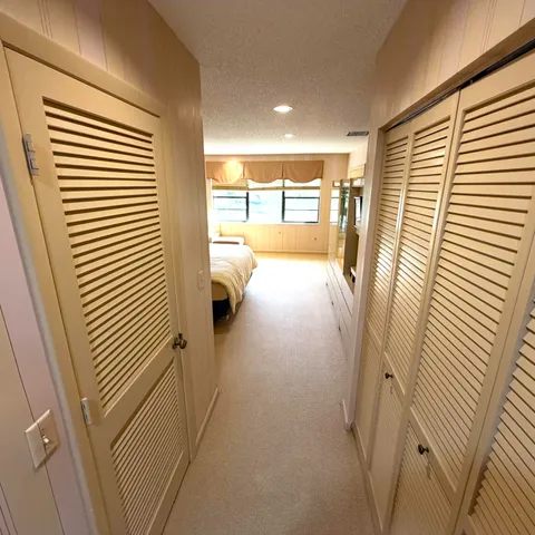 $124,900 | 22 Eastgate Drive, Unit D, Boynton Beach, FL 33436