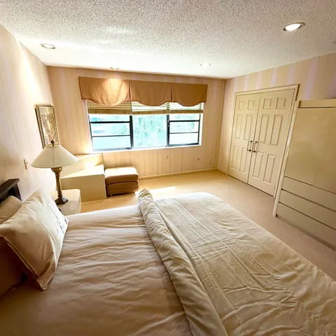 $124,900 | 22 Eastgate Drive, Unit D, Boynton Beach, FL 33436