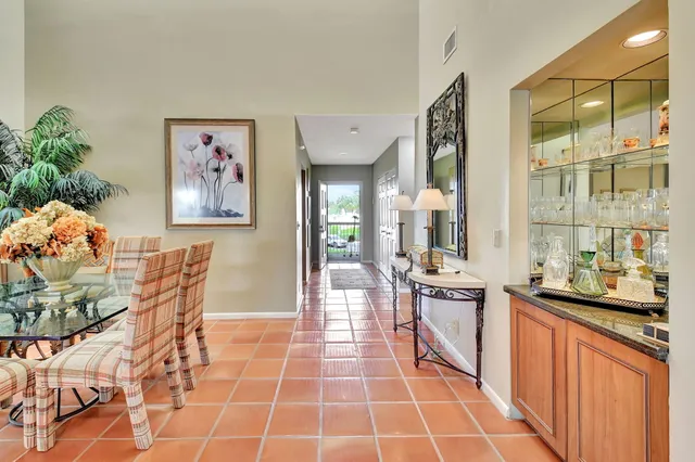 $124,900 | 22 Eastgate Drive, Unit D, Boynton Beach, FL 33436