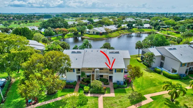 $124,900 | 22 Eastgate Drive, Unit D, Boynton Beach, FL 33436