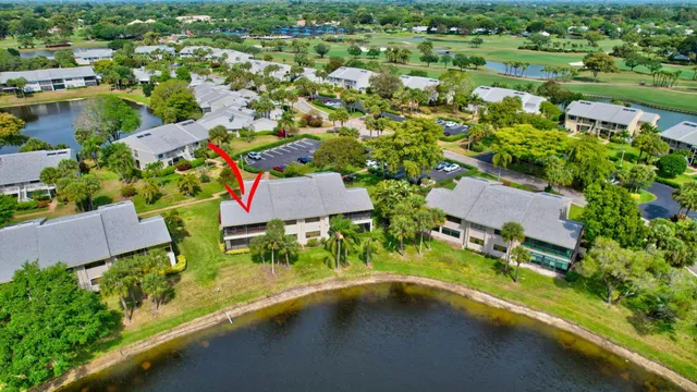 $124,900 | 22 Eastgate Drive, Unit D, Boynton Beach, FL 33436