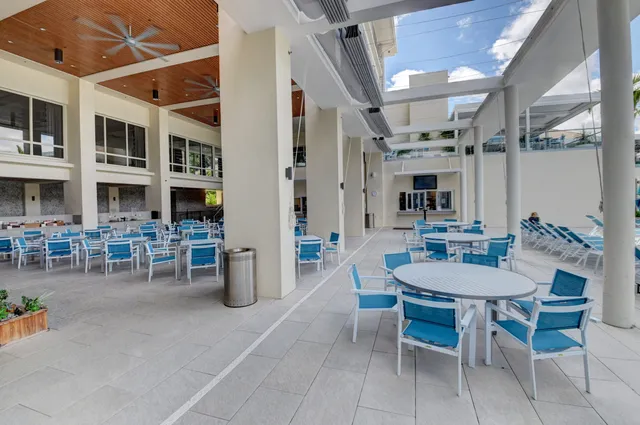 $124,900 | 22 Eastgate Drive, Unit D, Boynton Beach, FL 33436