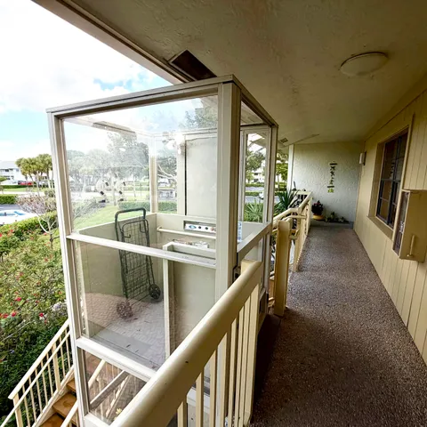 $124,900 | 22 Eastgate Drive, Unit D, Boynton Beach, FL 33436