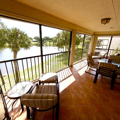 $124,900 | 22 Eastgate Drive, Unit D, Boynton Beach, FL 33436