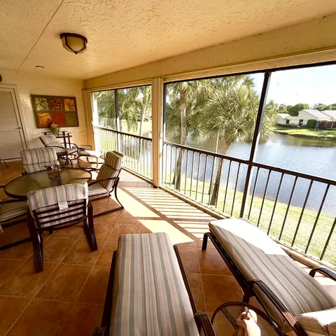 $124,900 | 22 Eastgate Drive, Unit D, Boynton Beach, FL 33436