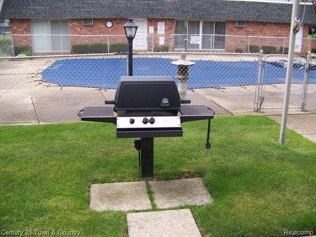 1508 Normandy Road, Unit 109 Royal Oak, MI 48073 - Photo 12 of 16 Gas Grills supplied.jpg