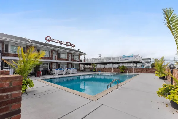 $249,900 | 402 East St Paul Avenue, Unit 1, Wildwood Crest, NJ 08260