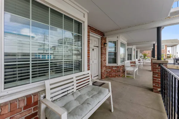 $249,900 | 402 East St Paul Avenue, Unit 1, Wildwood Crest, NJ 08260