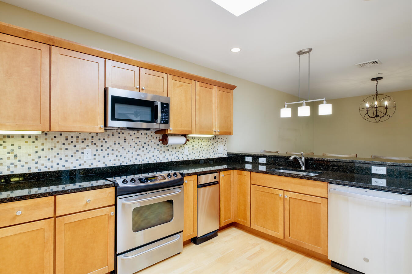 100 Shepard's Cove Road, Unit H305 Kittery, ME 03904 - Photo 15 of 45 305 H Shepards Cove WEB 14