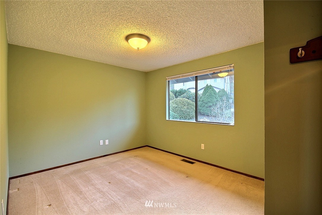 464 Seneca Avenue Northwest Renton, WA 98057 - Photo 16 of 25 Gallery Image 16