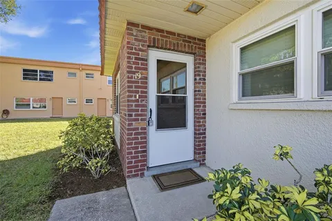 $125,000 | 5865 37th Avenue North, Unit 19, St. Petersburg, FL 33710