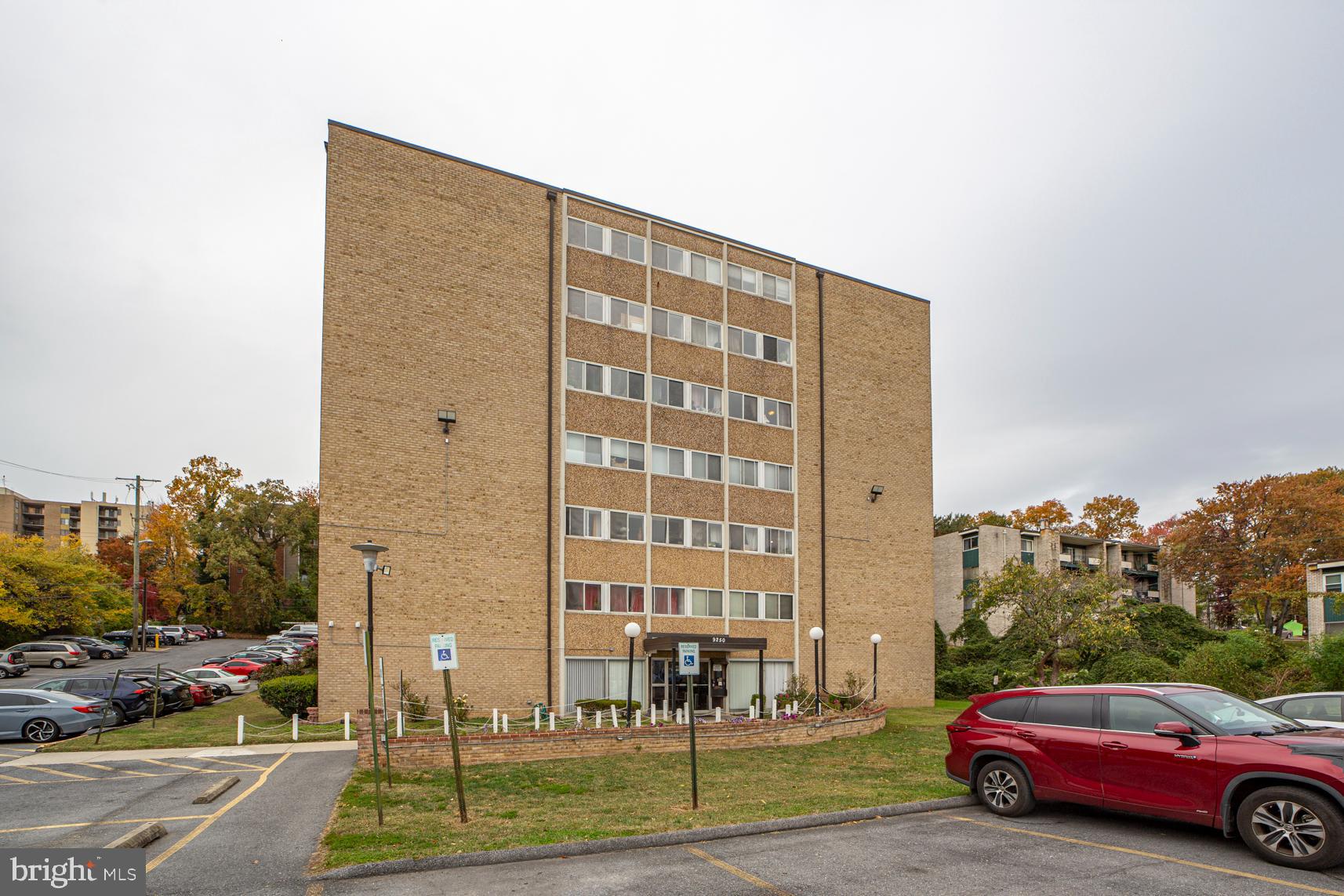 a car parked in front of a building