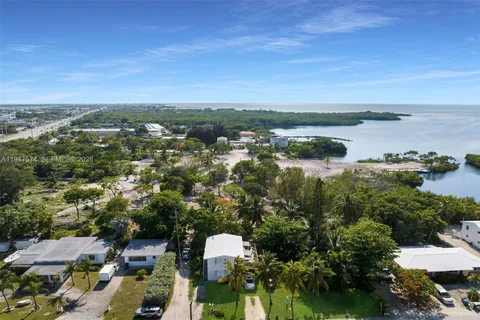 $500,000 | 329 63rd Court, Marathon, FL 33050