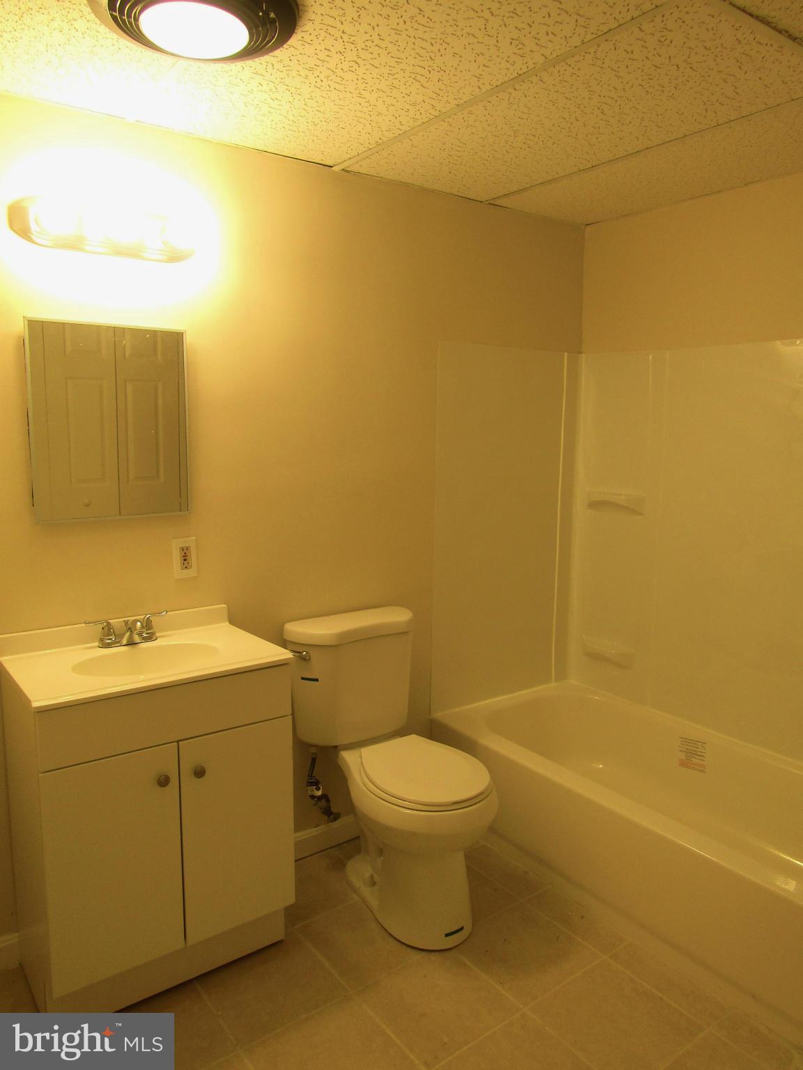 106 Sycamore Road Mount Airy, MD 21771 - Photo 12 of 16 Bath