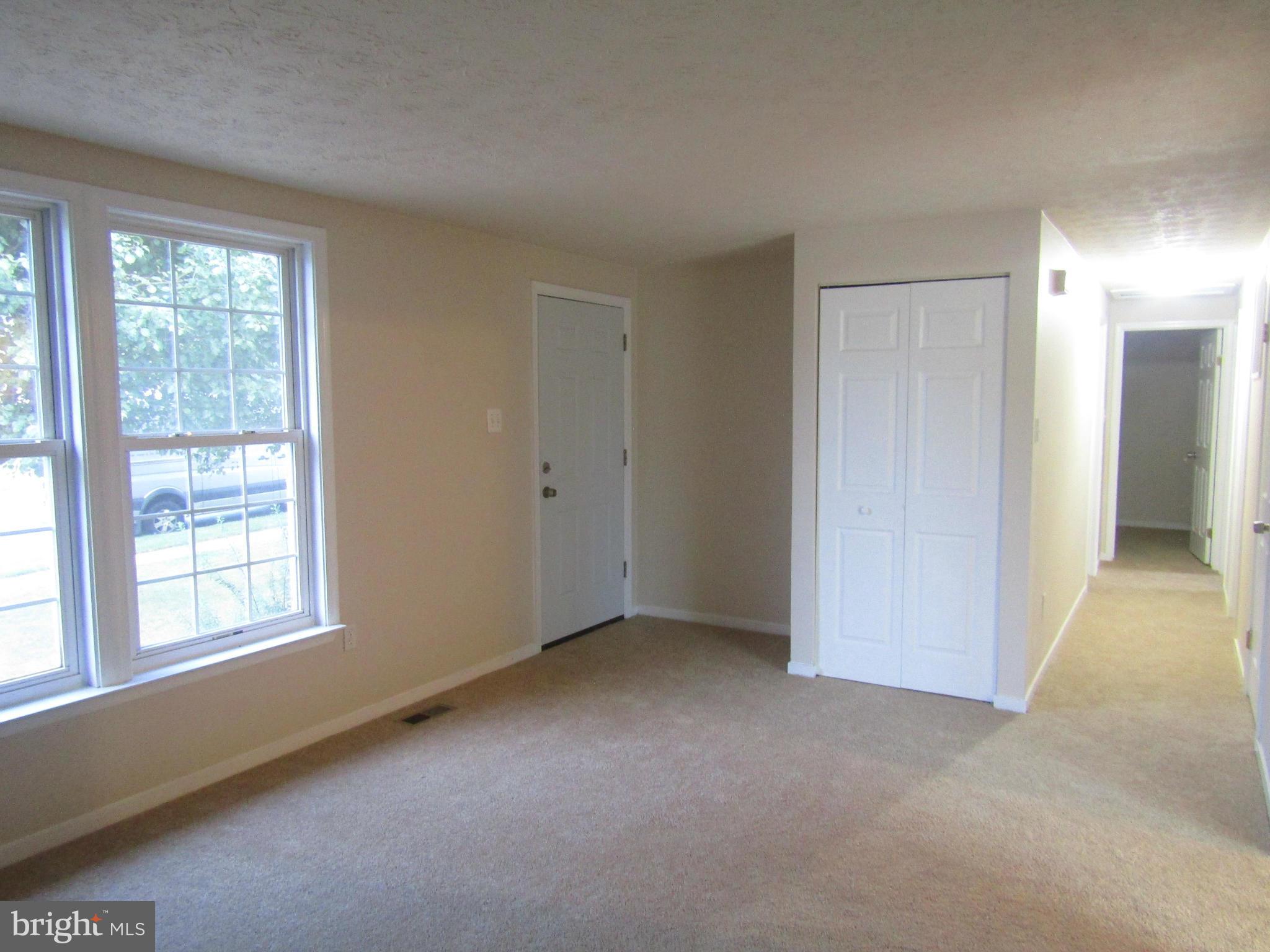 106 Sycamore Road Mount Airy, MD 21771 - Photo 5 of 16 Family Room