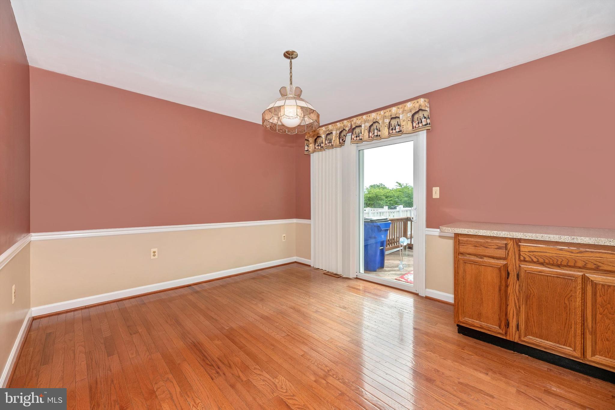 6103 Baldridge Circle Frederick, MD 21701 - Photo 13 of 61 Space for table