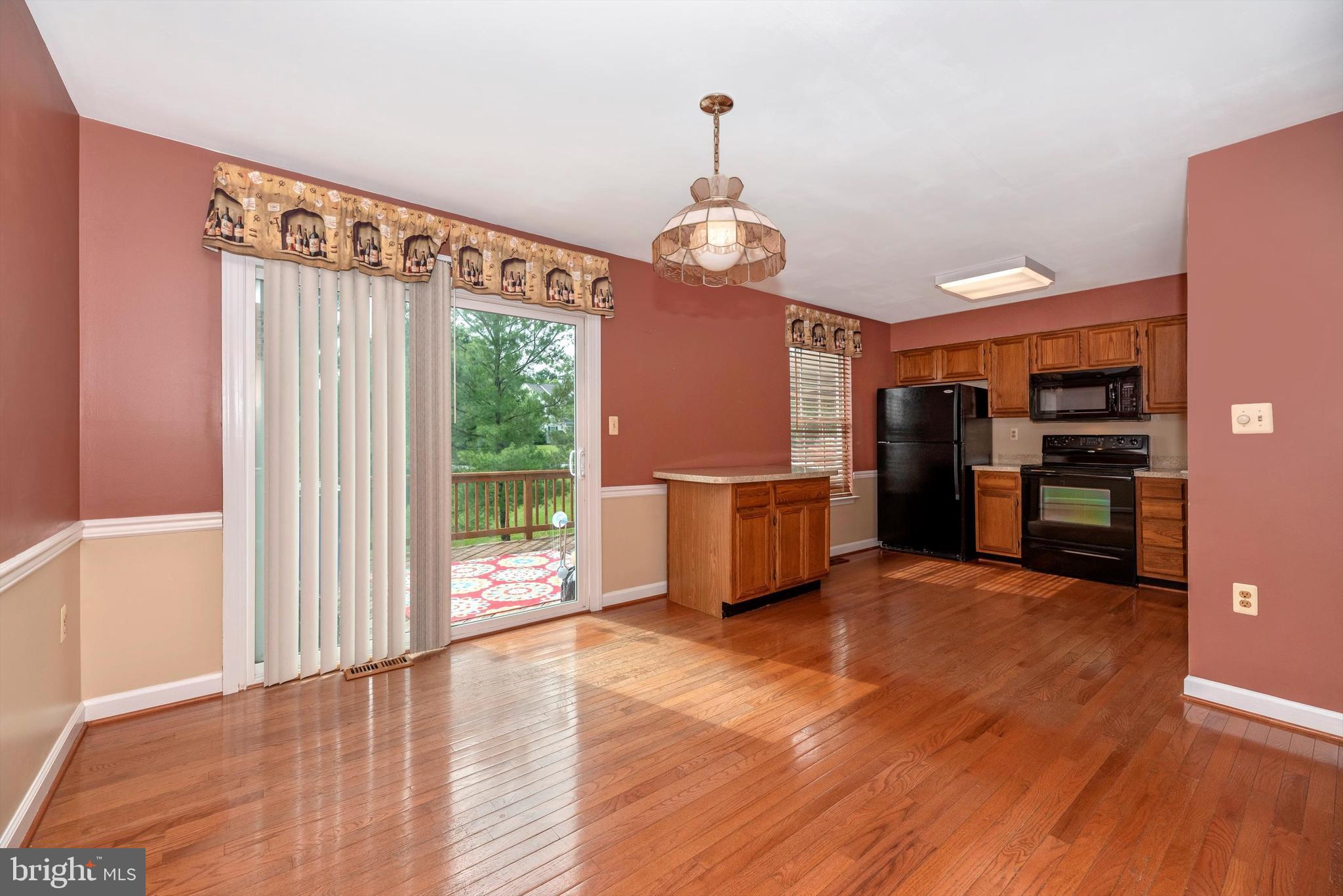 6103 Baldridge Circle Frederick, MD 21701 - Photo 14 of 61 Kitchen with eat in space