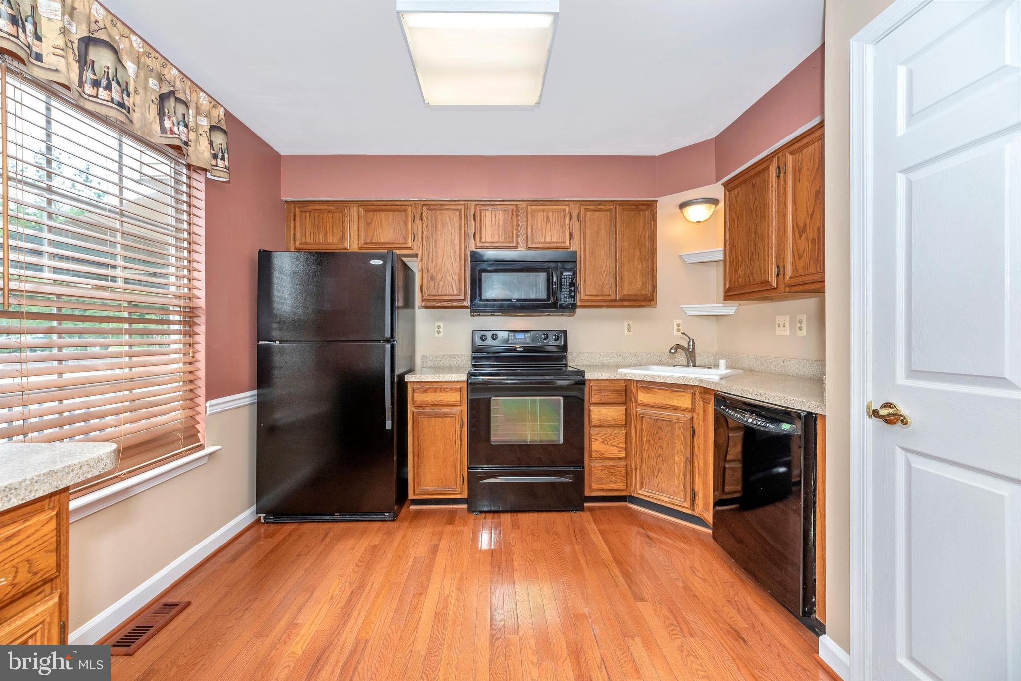 6103 Baldridge Circle Frederick, MD 21701 - Photo 15 of 61 Kitchen