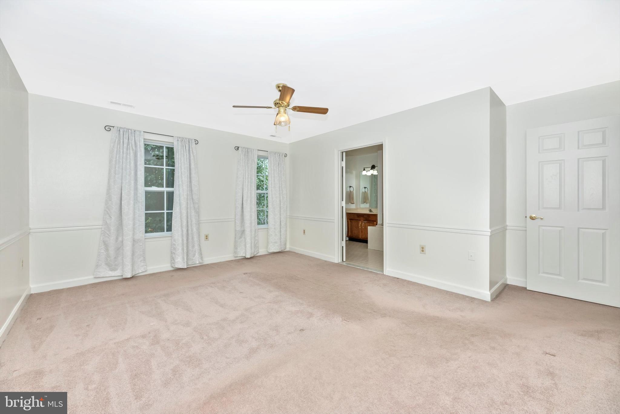 6103 Baldridge Circle Frederick, MD 21701 - Photo 25 of 61 Primary bedroom