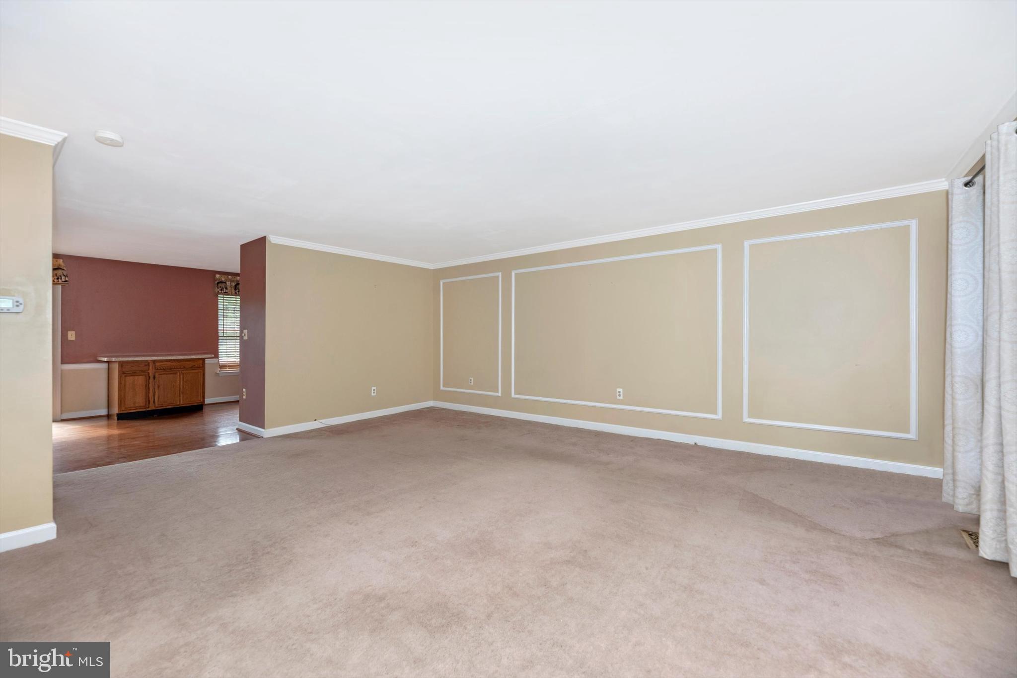6103 Baldridge Circle Frederick, MD 21701 - Photo 10 of 61 Living room Dining room