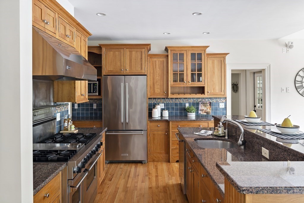 11 Cox Road Winchester, MA 01890 - Photo 12 of 41