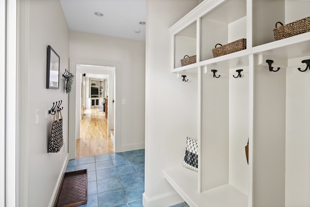 11 Cox Road Winchester, MA 01890 - Photo 17 of 41