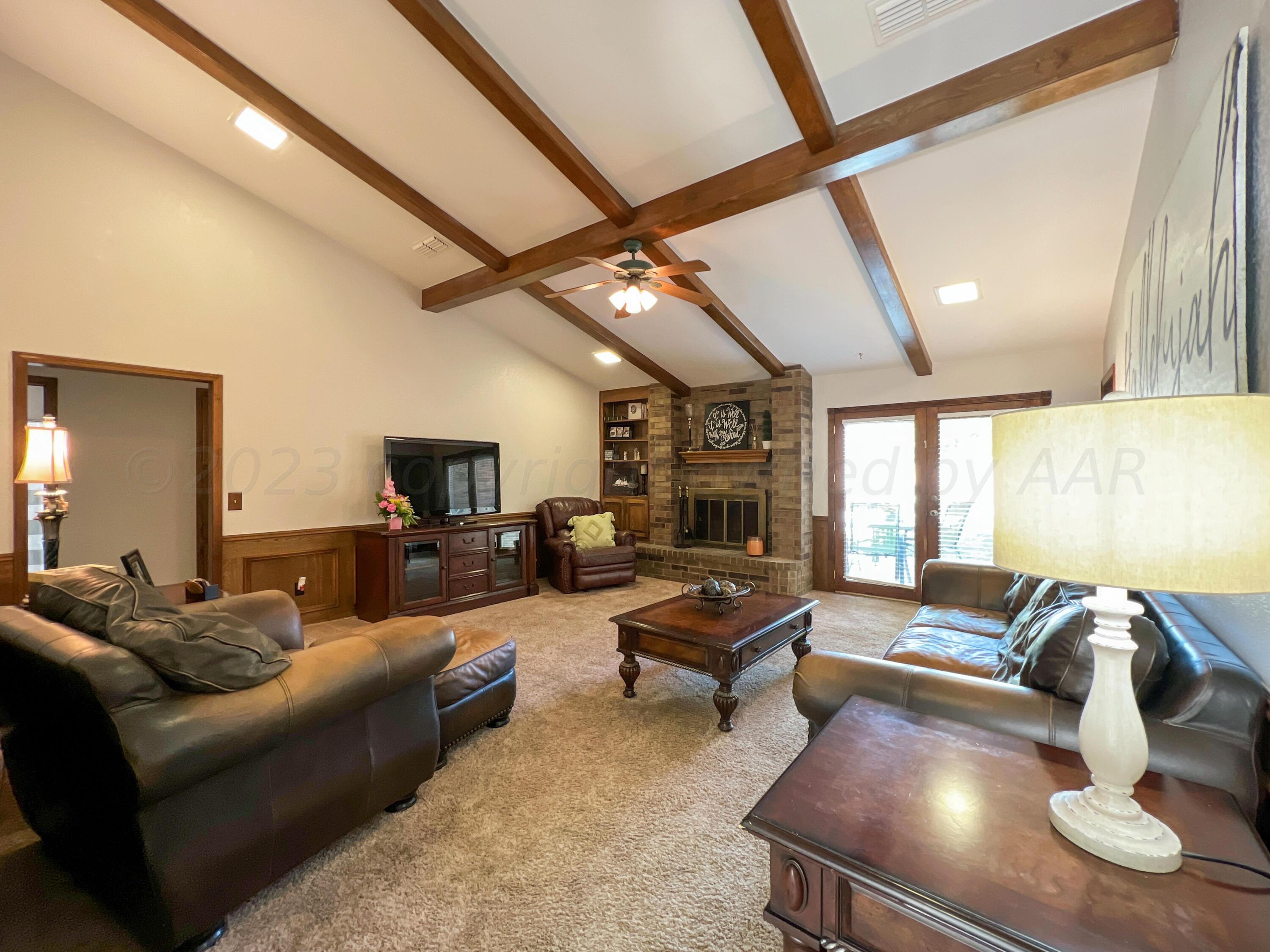 6912 Old Kent Road Amarillo, TX 79109 - Photo 4 of 15 6912 Old Kent Living Room 2