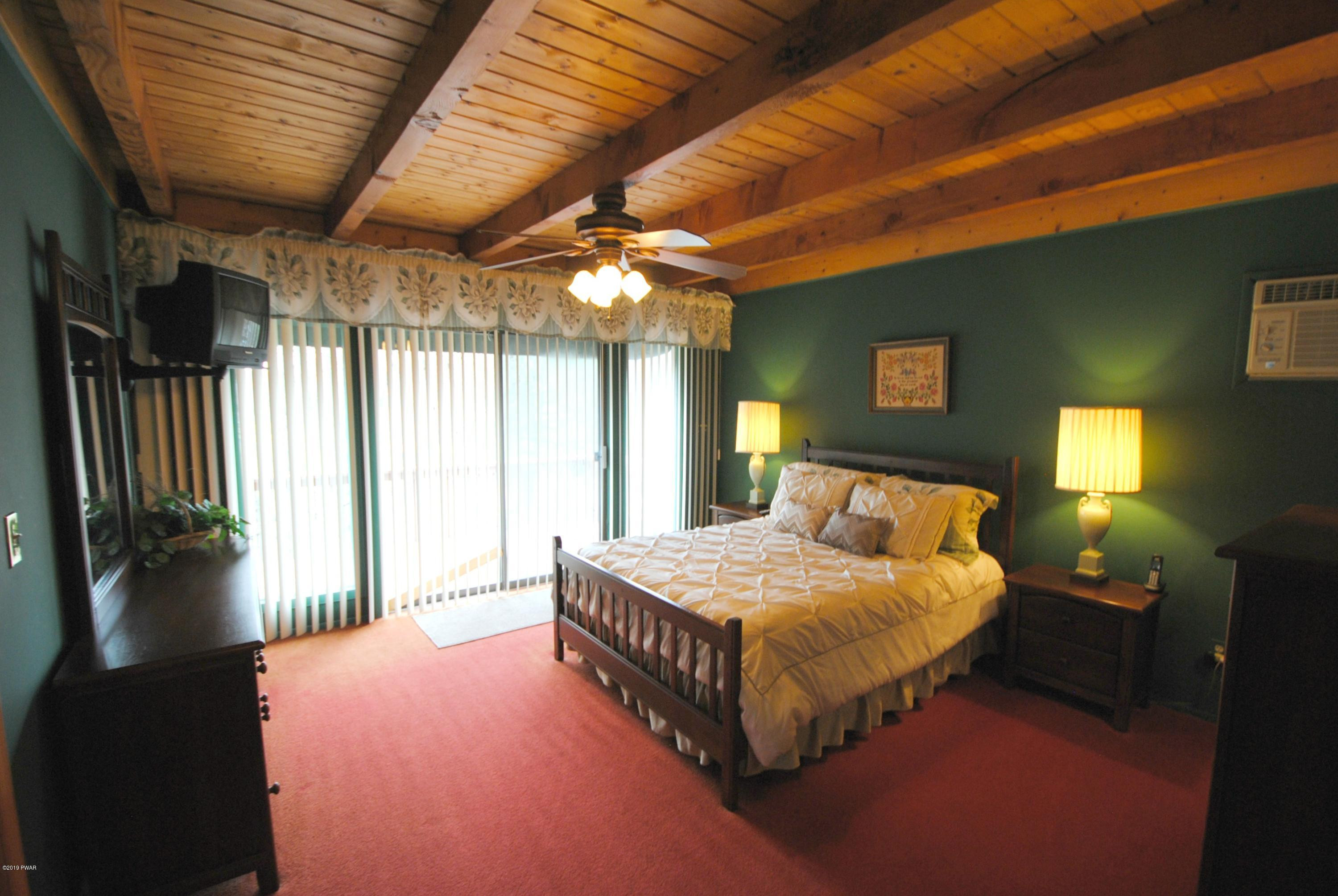 4006 Par Drive Lake Ariel, PA 18436 - Photo 13 of 29