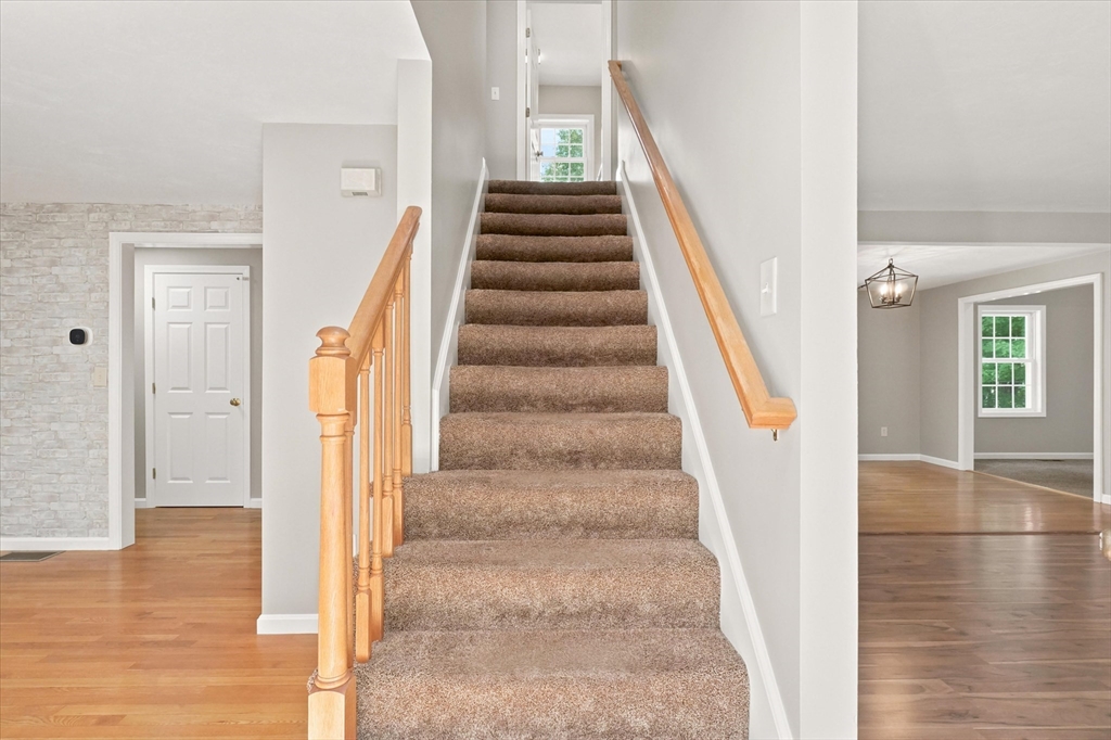 1725 Shirley Road Lancaster, MA 01523 - Photo 9 of 40 Gallery Image 9