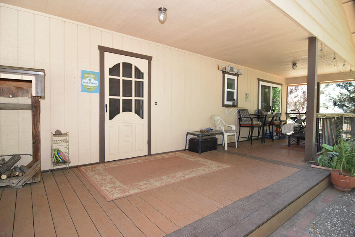 29785 Terry Mill Road Round Mountain, CA 96008 - Photo 4 of 39 Front entry