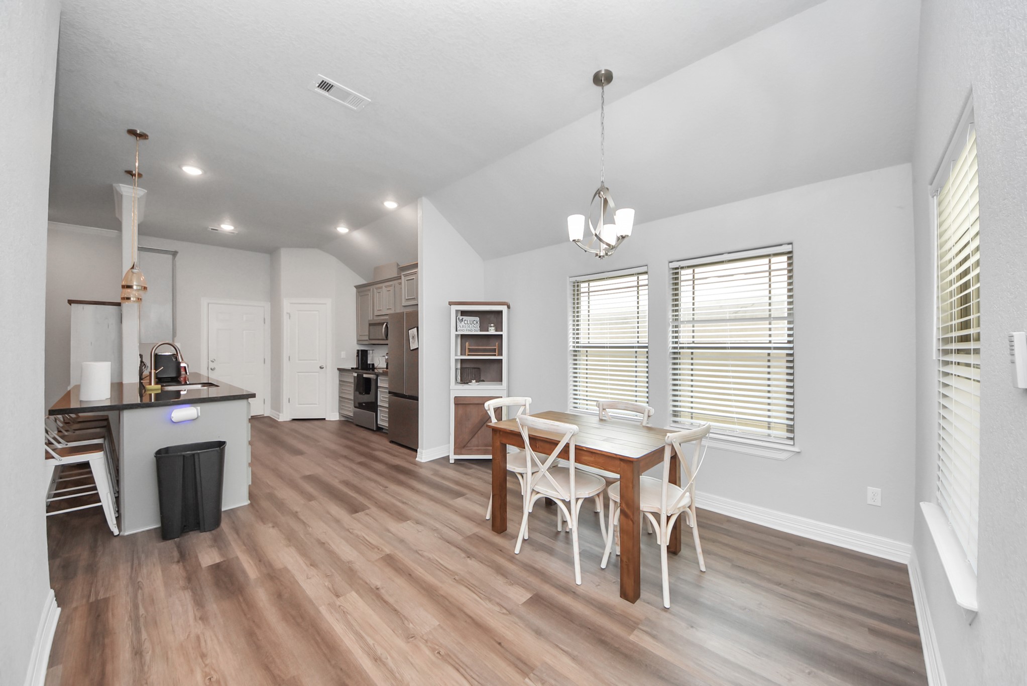 1023 South Anderson Street Angleton, TX 77515 - Photo 12 of 24 Kitchen & Breakfast Area