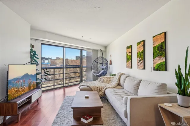 $195,000 | 100 Park Avenue West, Unit 304, Denver, CO 80205