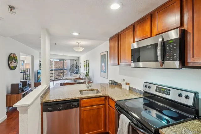 $195,000 | 100 Park Avenue West, Unit 304, Denver, CO 80205