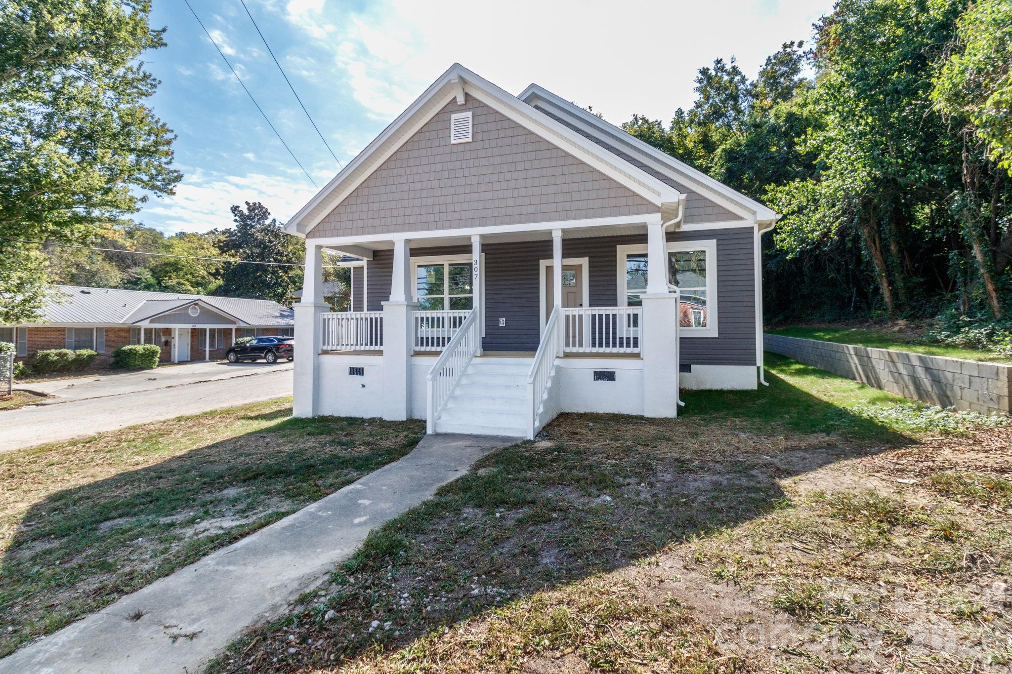307 East Arch Street Lancaster, SC 29720 - Photo 1 of 40 Gallery Image 1